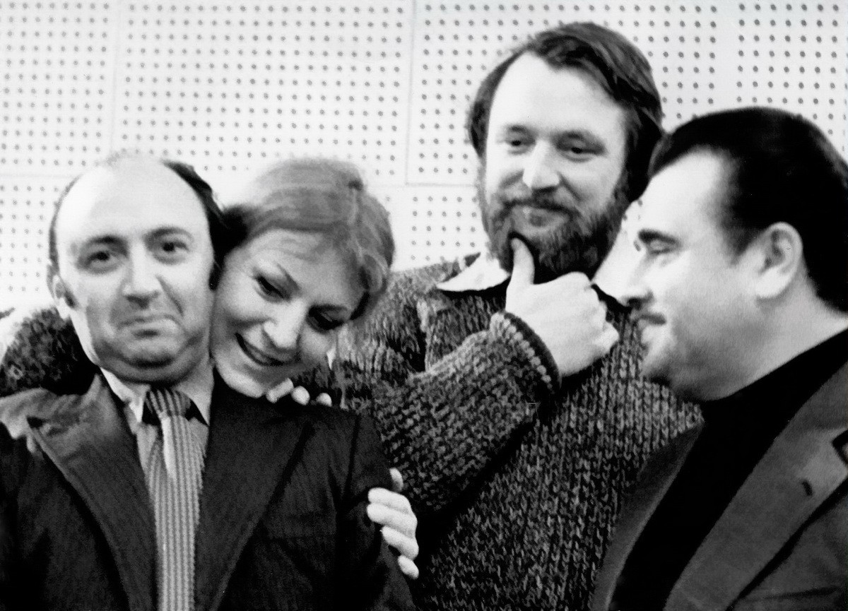 Знакомство... Фирма "Мелодия" (1980 г.): Анна Герман и Антс Паю (сзади) и Оскар Фельцман и Евгений Птичкин