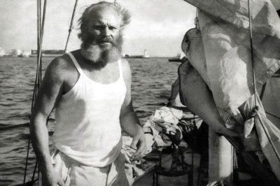 Леонид Телига на борту своей яхты «Опти»