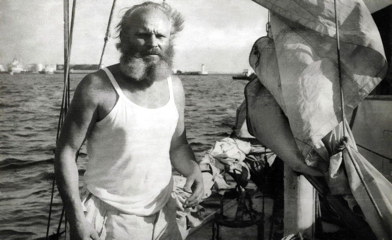 Леонид Телига... на борту своей яхты «Опти»